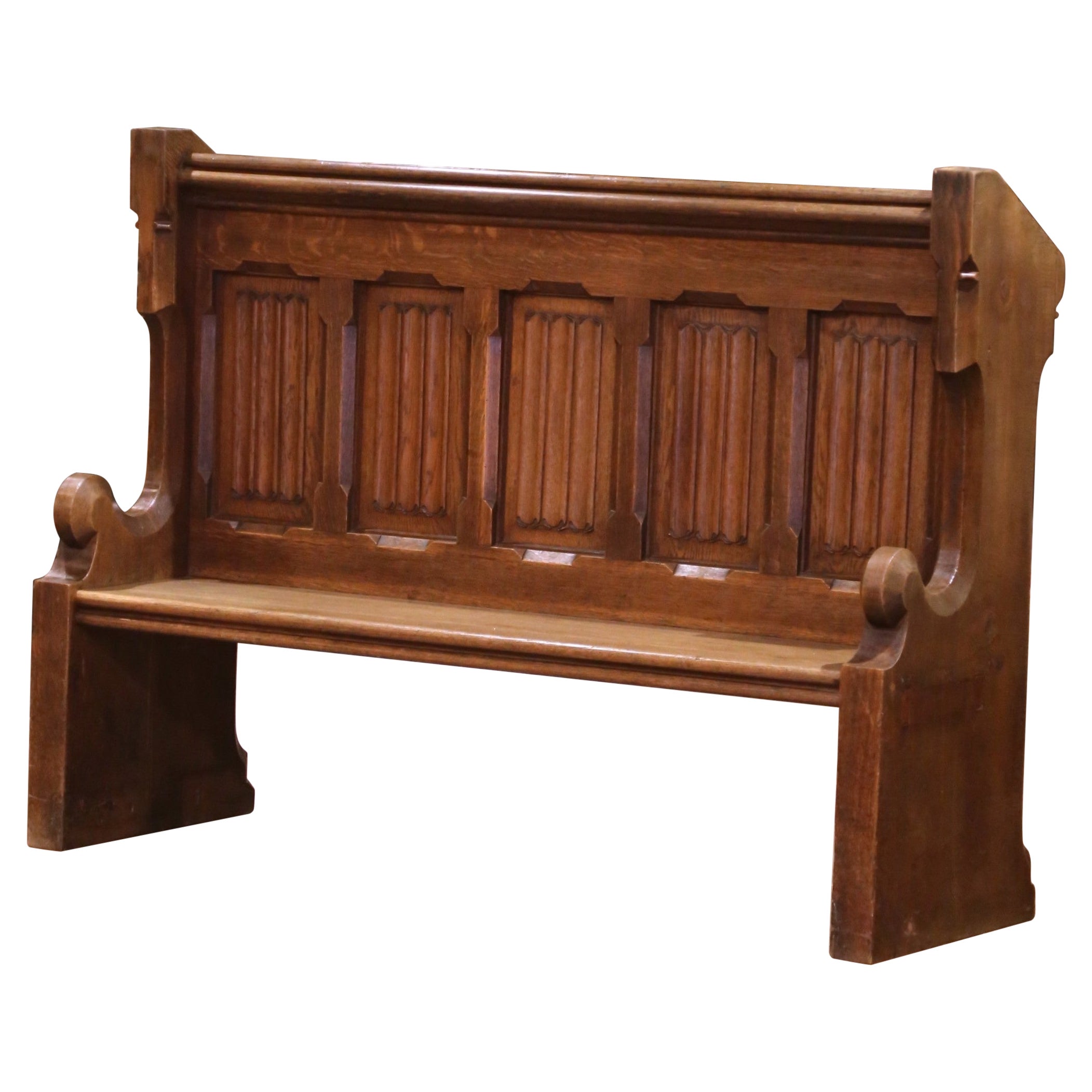 Panca da banco per chiesa in legno di quercia intagliato in stile gotico-revival francese del XIX secolo