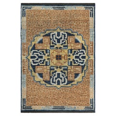 Rug & Kilim's Kangxi Custom Rug Sample in Beige-Brown and Blue with Medallion (échantillon de tapis Kangxi sur mesure en beige, brun et bleu avec médaillon)