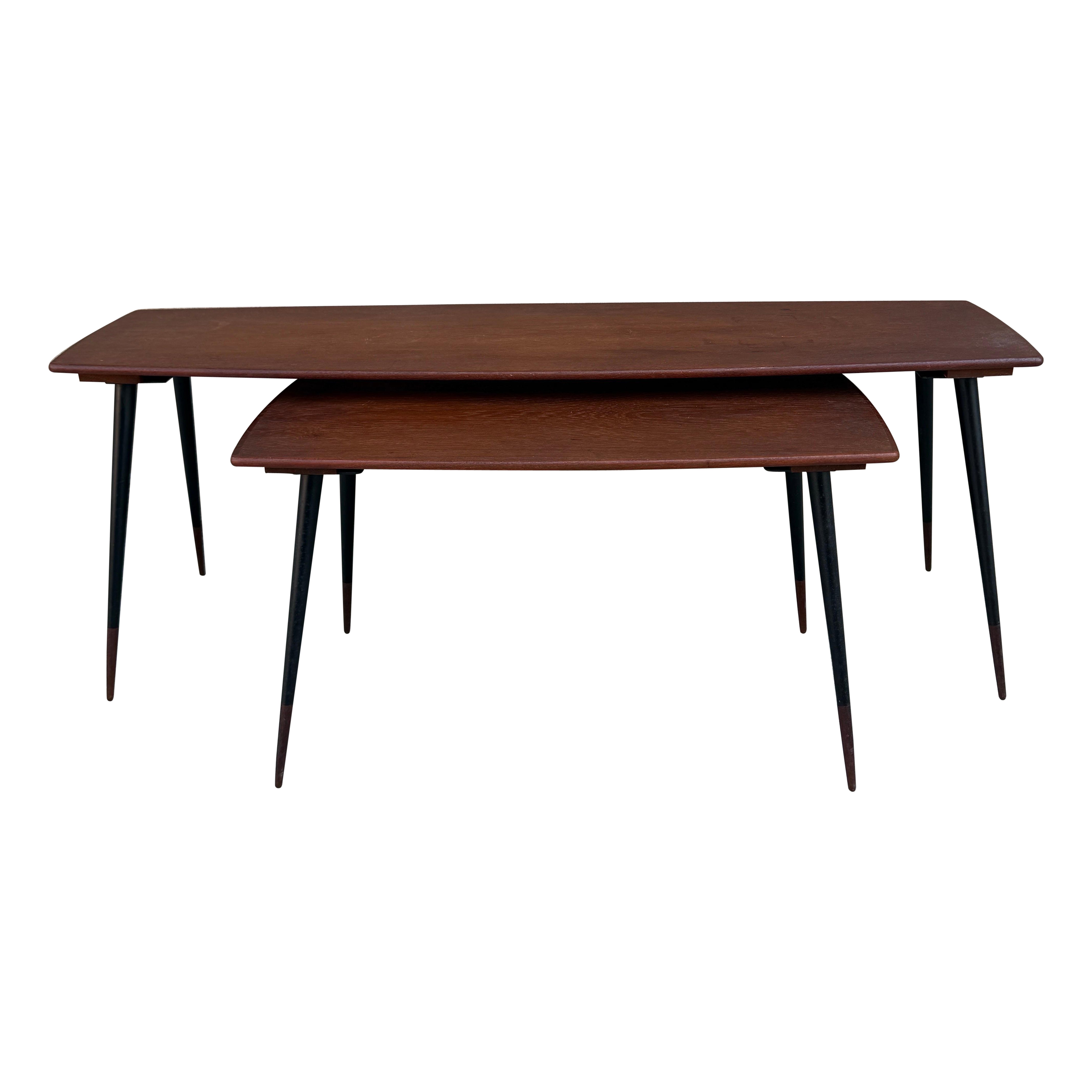 Tables gigognes danoises en teck des années 1950 - I Holm Sorensen en vente