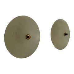 Coppia di lampade in vetro testurizzato e metallo bianco per Lumi, anni '50, Italia