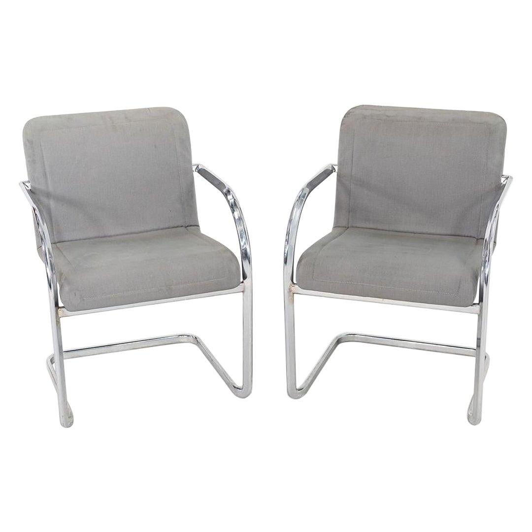Poltroncine da pranzo a slitta Thonet cromate degli anni '80 in tessuto grigio
