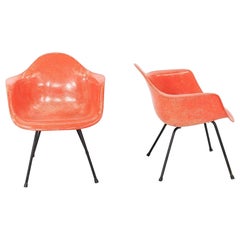 C. 1953 Paire de chaises à accoudoirs en fibre de verre Herman Miller Eames Zenith MAX