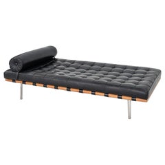 Vintage 1980s Mies van der Rohe for Knoll Barcelona Daybed in Black Leather, Model 258L