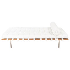 2005 Mies van der Rohe for Knoll Barcelona Daybed in Spinneybeck Espana Leather