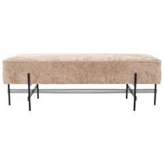 2024 GamFratesi für GUBI TS Pouffe aus Mumble-Stoff 120x40