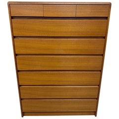 Vintage Danish Modern Teak 9-Schublade High Chest