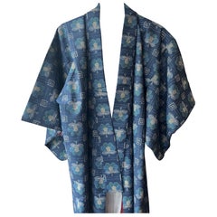 Japanischer Kimono-Navy- und grüner Blumendruck