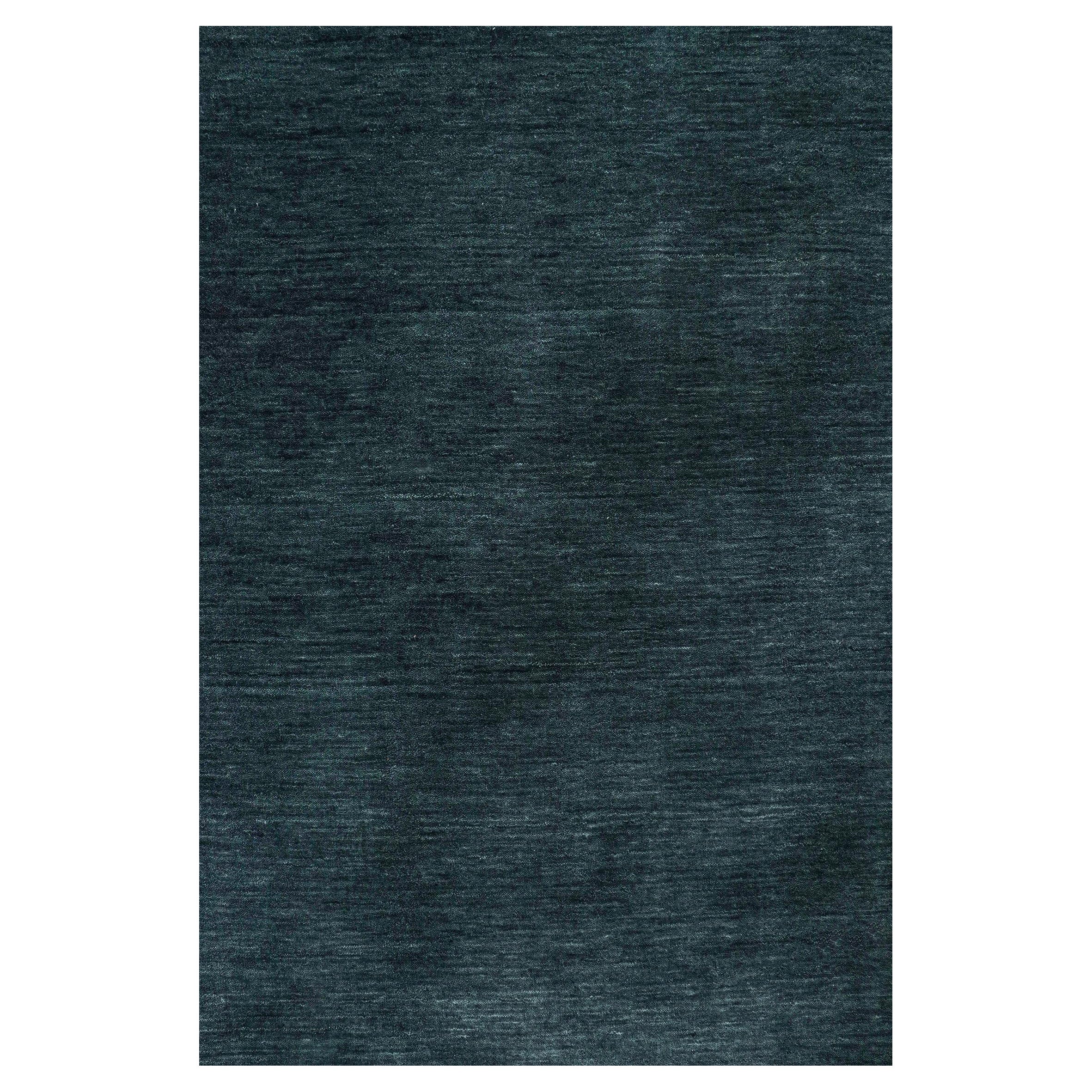 Rug & Kilim's Contemporary Rug in Solid Black and Dark Gray Undertones (Tapis contemporain en noir uni et gris foncé)