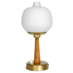 Hans Bergström Tischleuchte 702 Atelje Lyktan Opalglas Brass Light 1950er Jahre