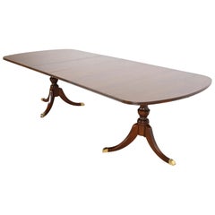 Baker Furniture-Stil Georgianischer Mahagoni-Esstisch aus Mahagoni, ausziehbar, neu lackiert