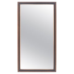 Miroir mural rectangulaire en noyer huilé 25x46 Mint Mid Century Modern c1970s