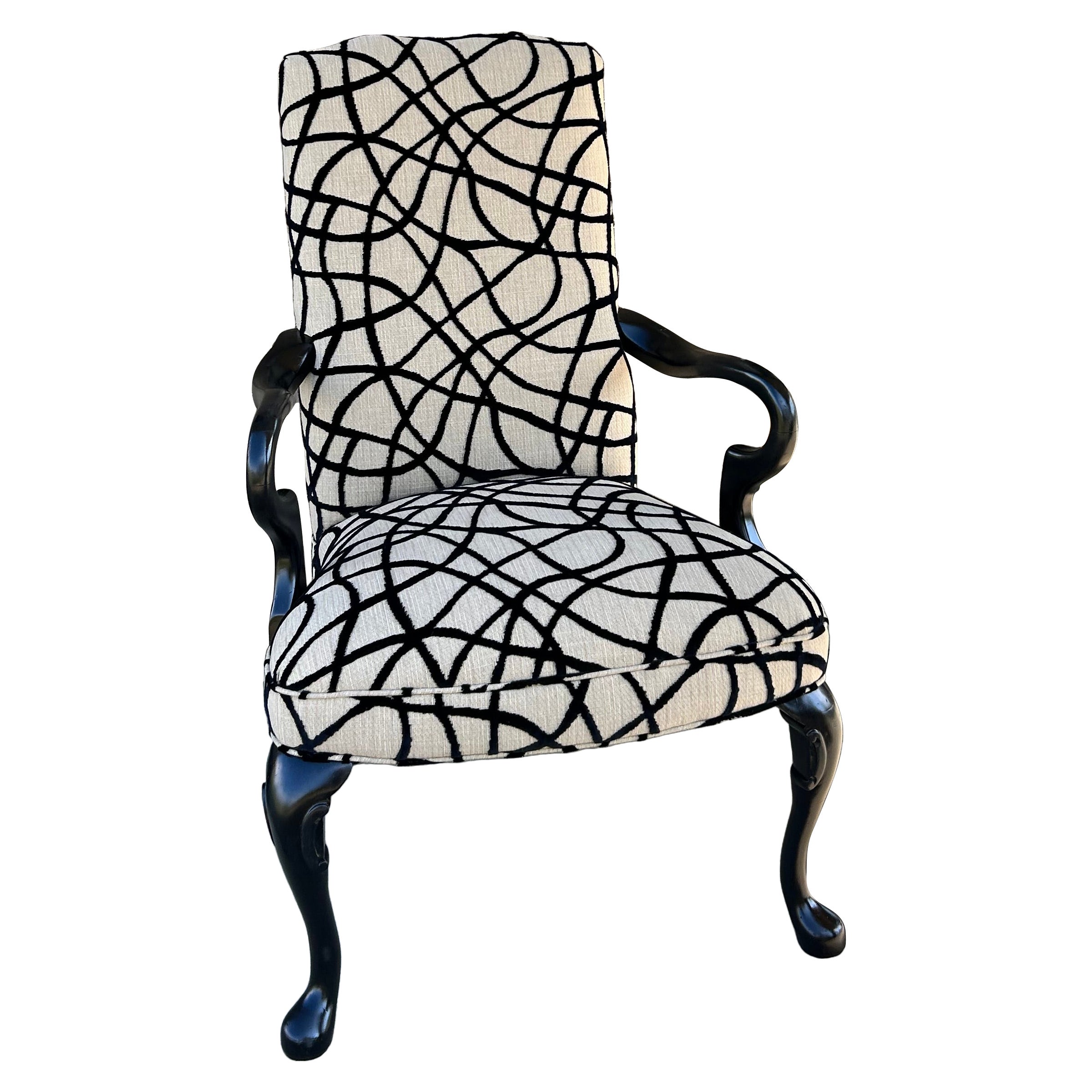Neoklassischer Statement-Sessel im Angebot