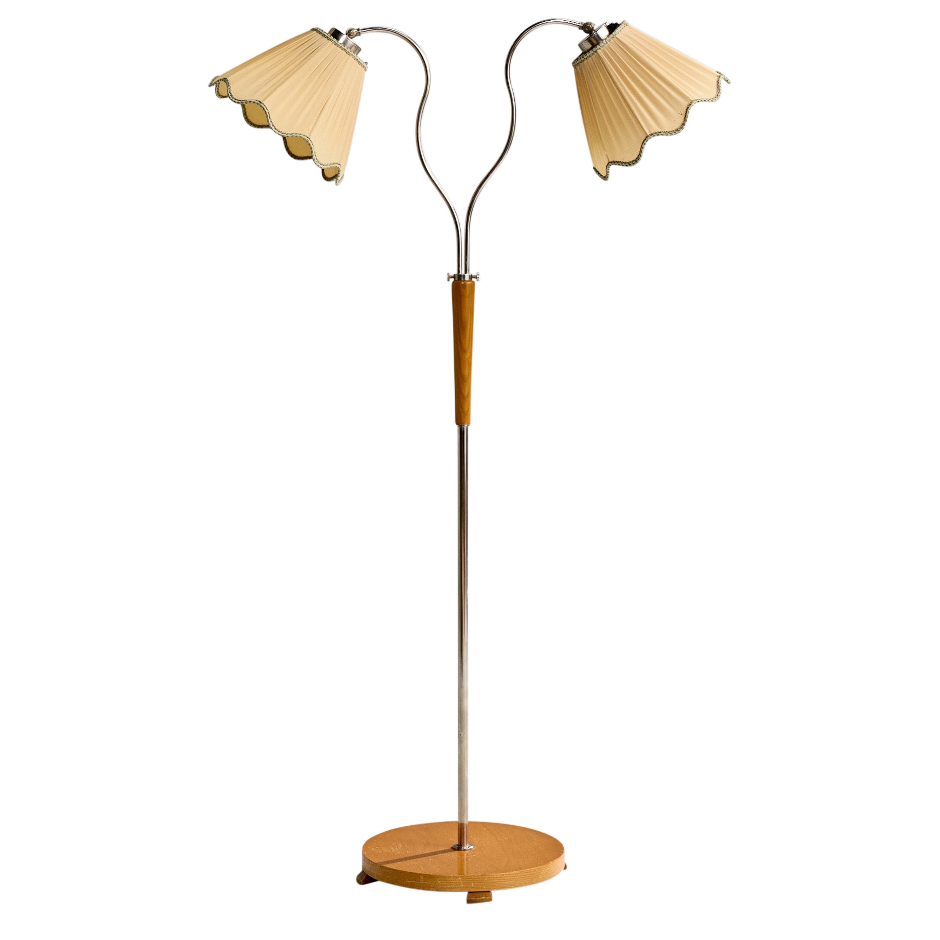 Designer suédois, lampadaire, chêne, métal, tissu, Suède, années 1930 en vente