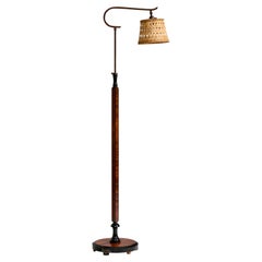 Designer svedese, lampada da terra, ottone, legno, rattan, Svezia, anni '1930