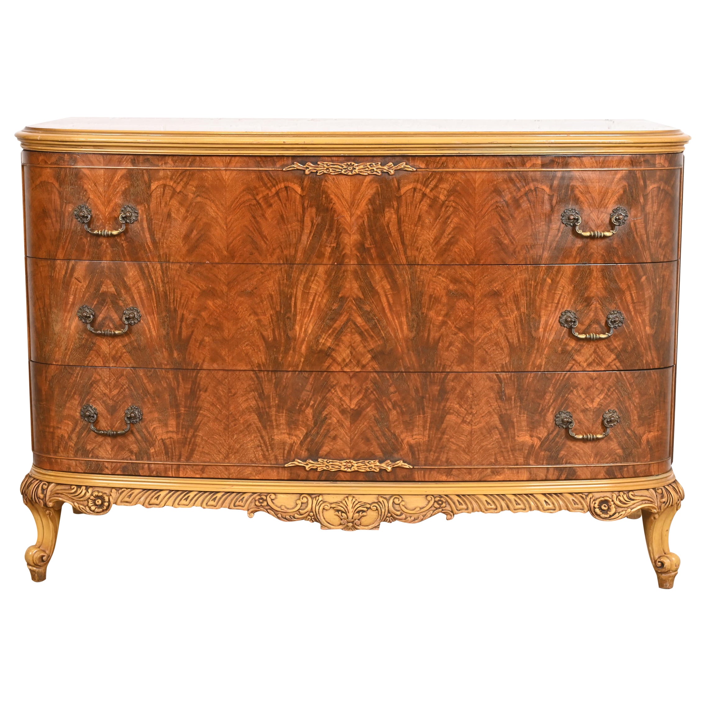 Romweber Französische Provence Louis XV Kommode aus geflammtem Mahagoni und teilweise bemalter Kommode