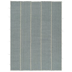 Rug & Kilim's Contemporary Kilim mit strukturierten blauen, weißen und grünen Streifen