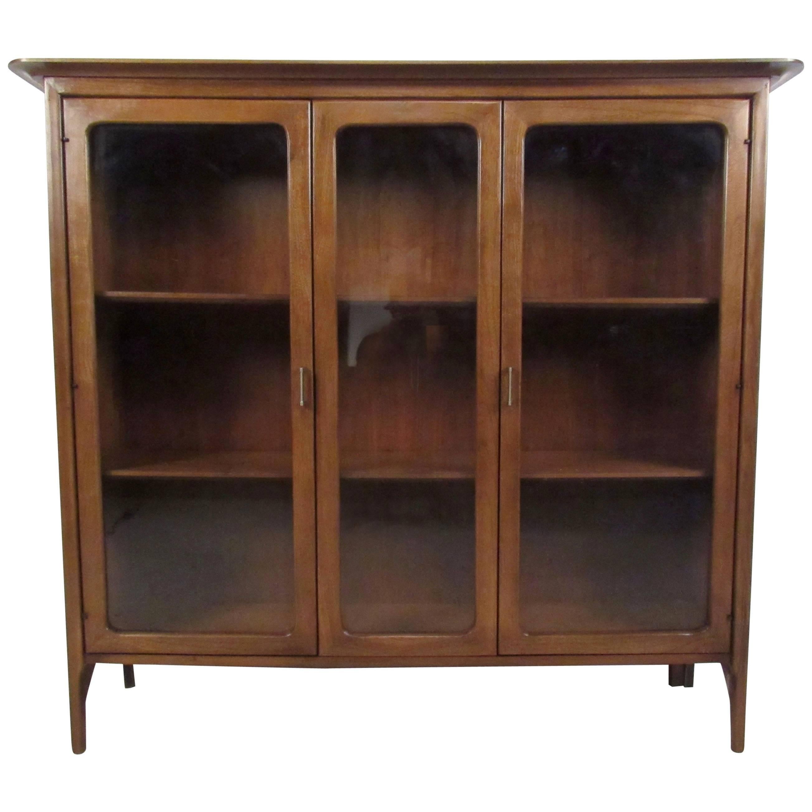 MidCentury Walnut Display at 1stDibs