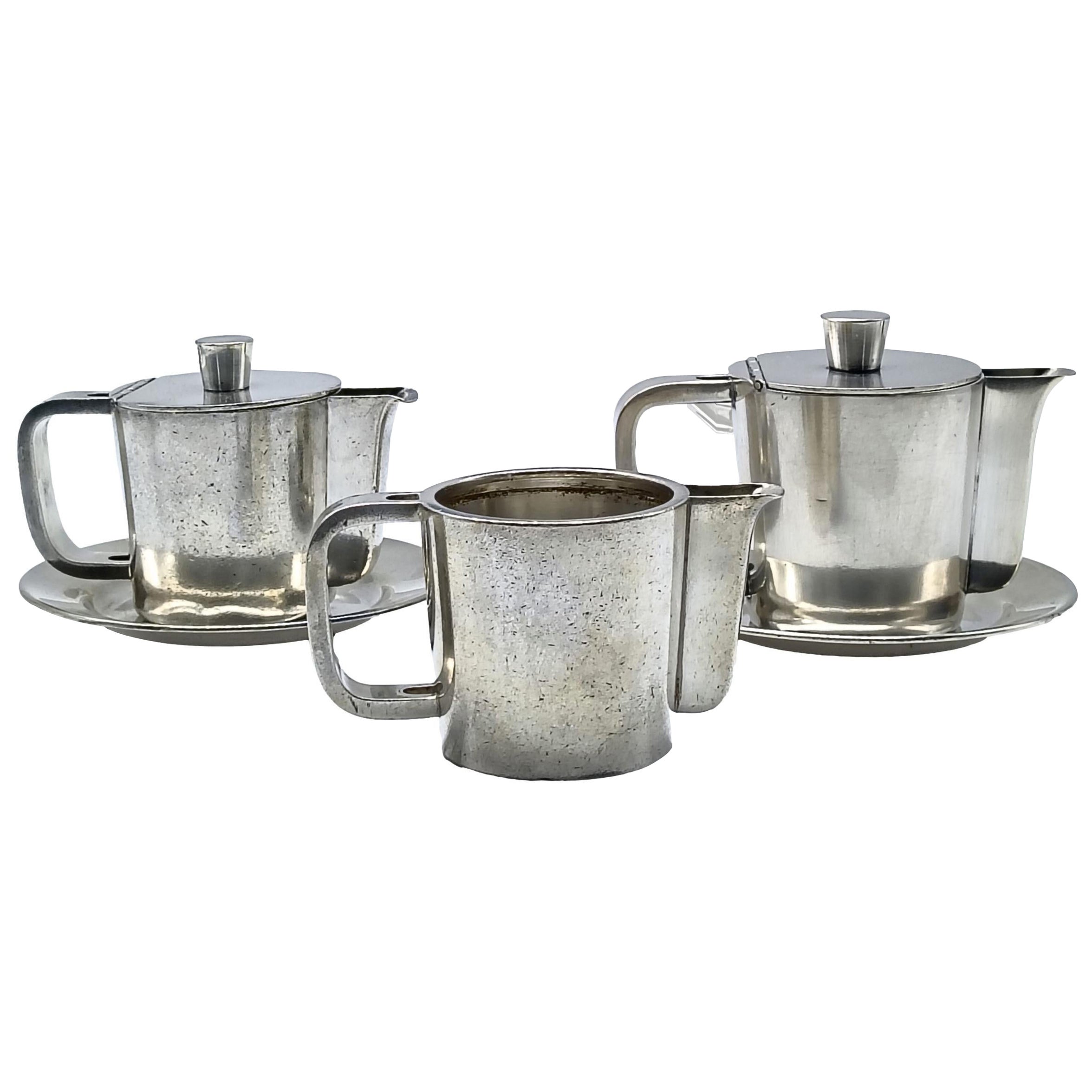Gio' Ponti para Krupp Juego de 2 cafeteras, 2 platillos y una jarra de leche,  1950s