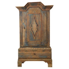 Rare cabinet d'art populaire baroque suédois du nord de la fin des années 1700