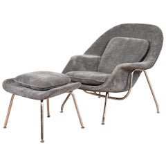 Eero Saarinen Mid-Century Modern Womb Chair and Ottoman