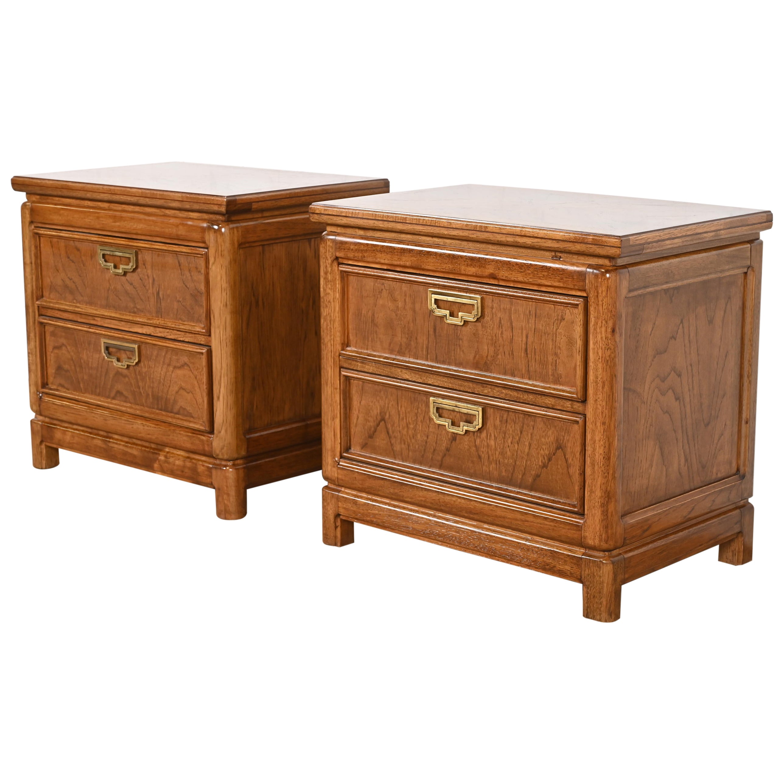 Thomasville Mid-Century Modern Hollywood Regency Campaign Nightstands, Pair