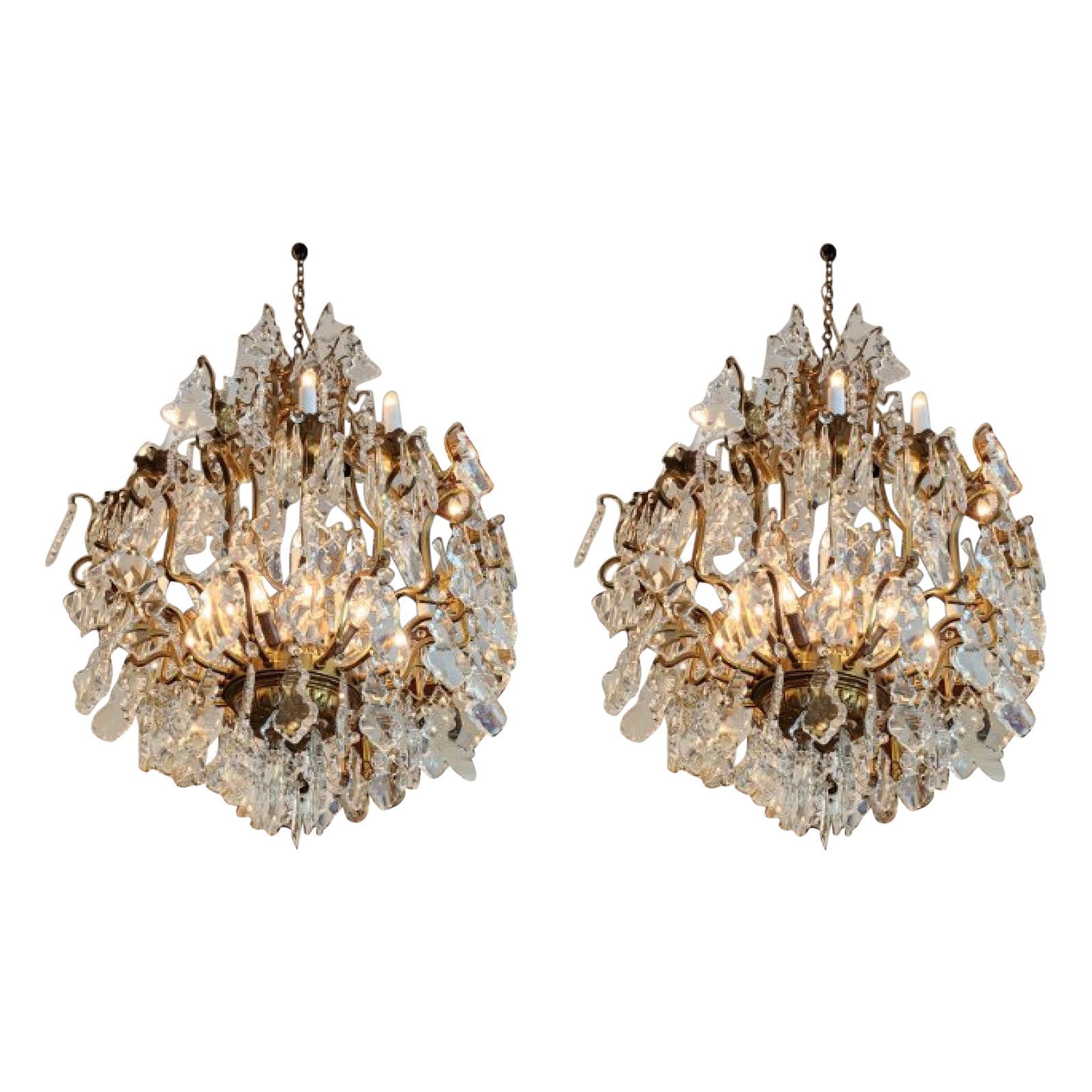 Coppia di lampadari di cristallo in bronzo in vendita