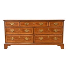Henredon Georgian Banded Mahogany Seven-Drawer Dresser or Credenza