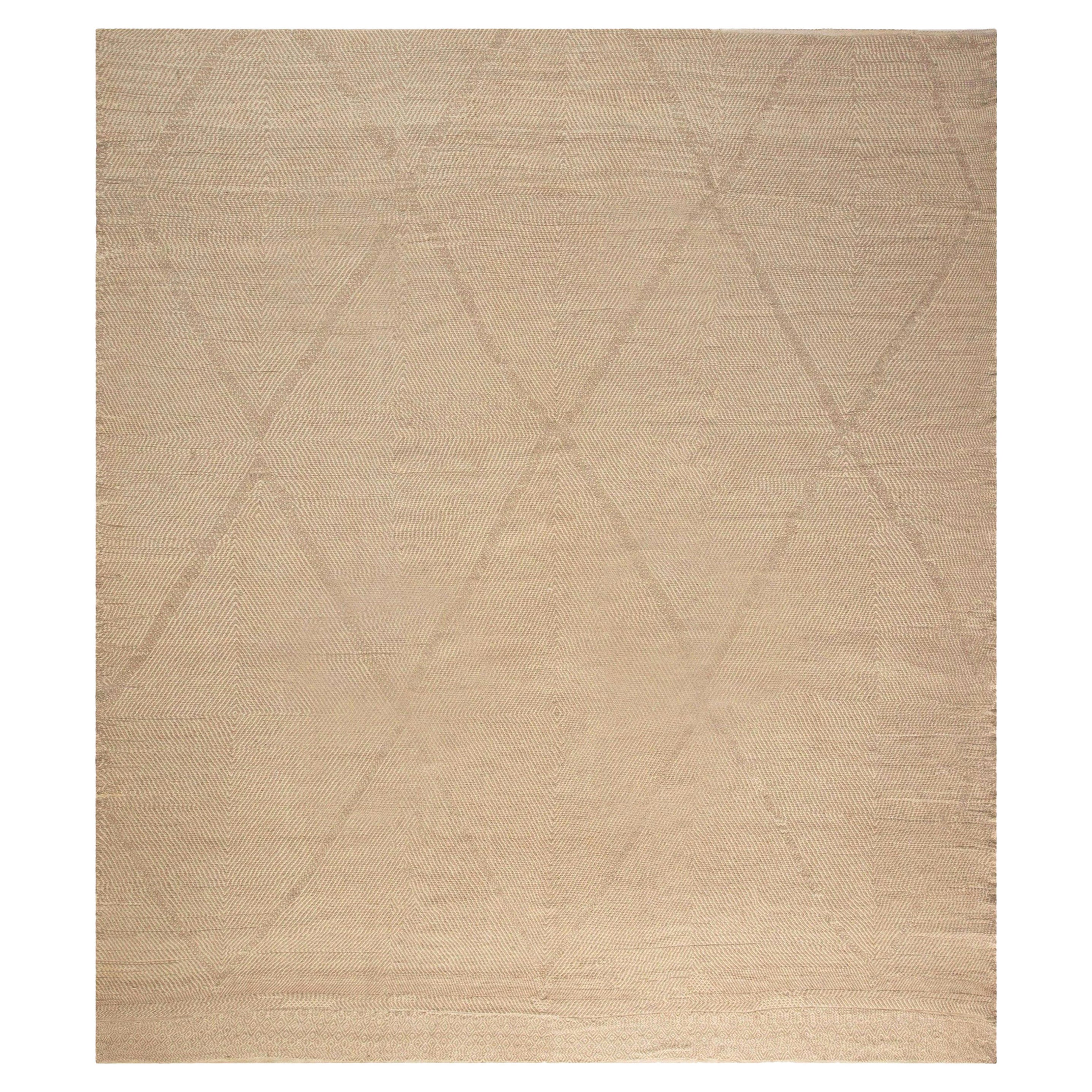 Alfombra contemporánea de lana Deux Diamond beige y marrón hecha a mano por Doris Leslie Blau
