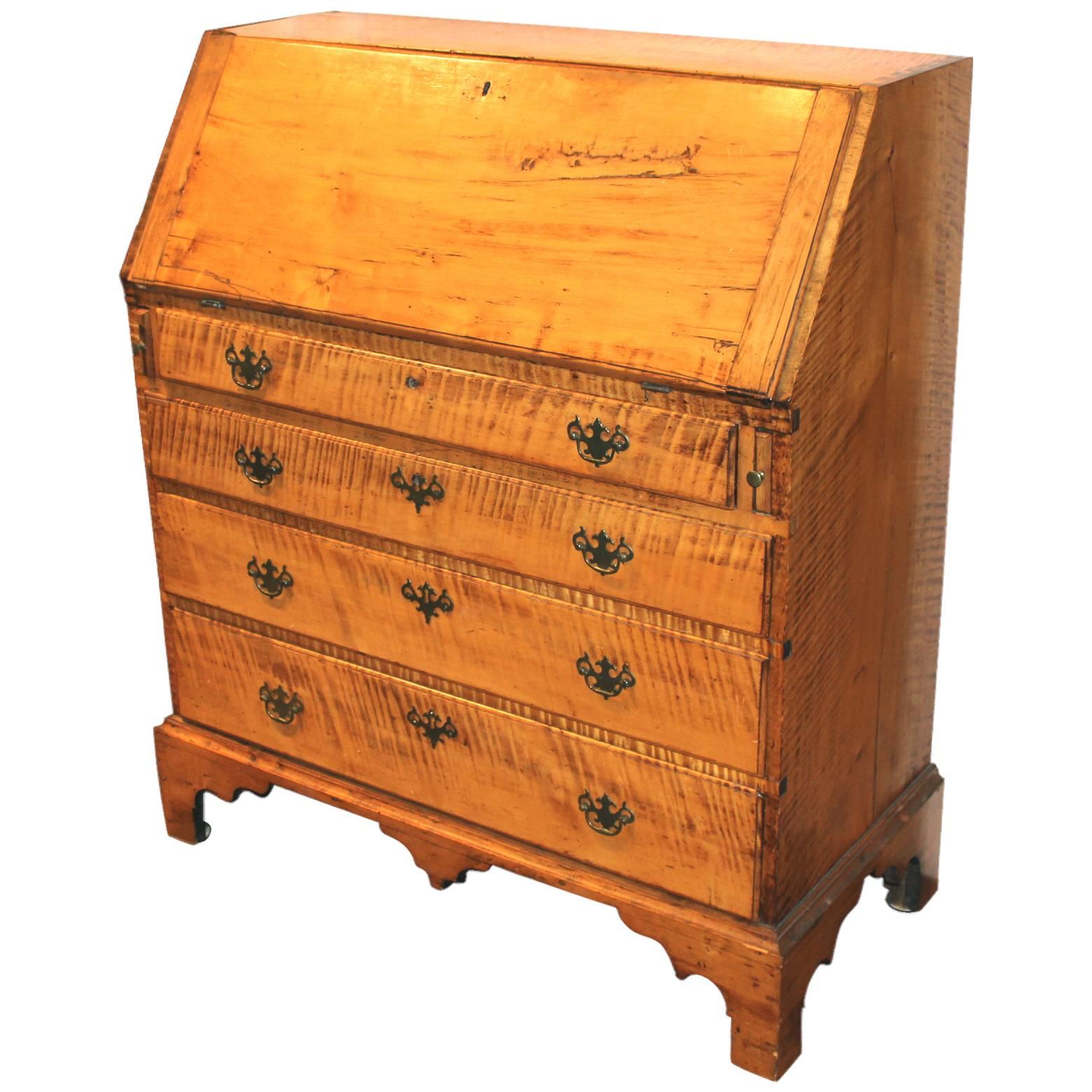 New England Chippendale Tiger Maple Slant Front Desk, circa 1780-1800