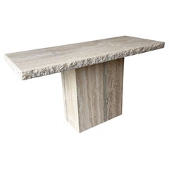 Mesa consola vintage moderna de travertino con borde de cantera