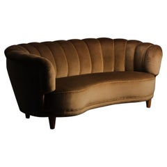 Swedish or danish designer curved sofa from the 1940s
