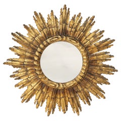 Miroir en bois doré d'origine, de style français du milieu du siècle