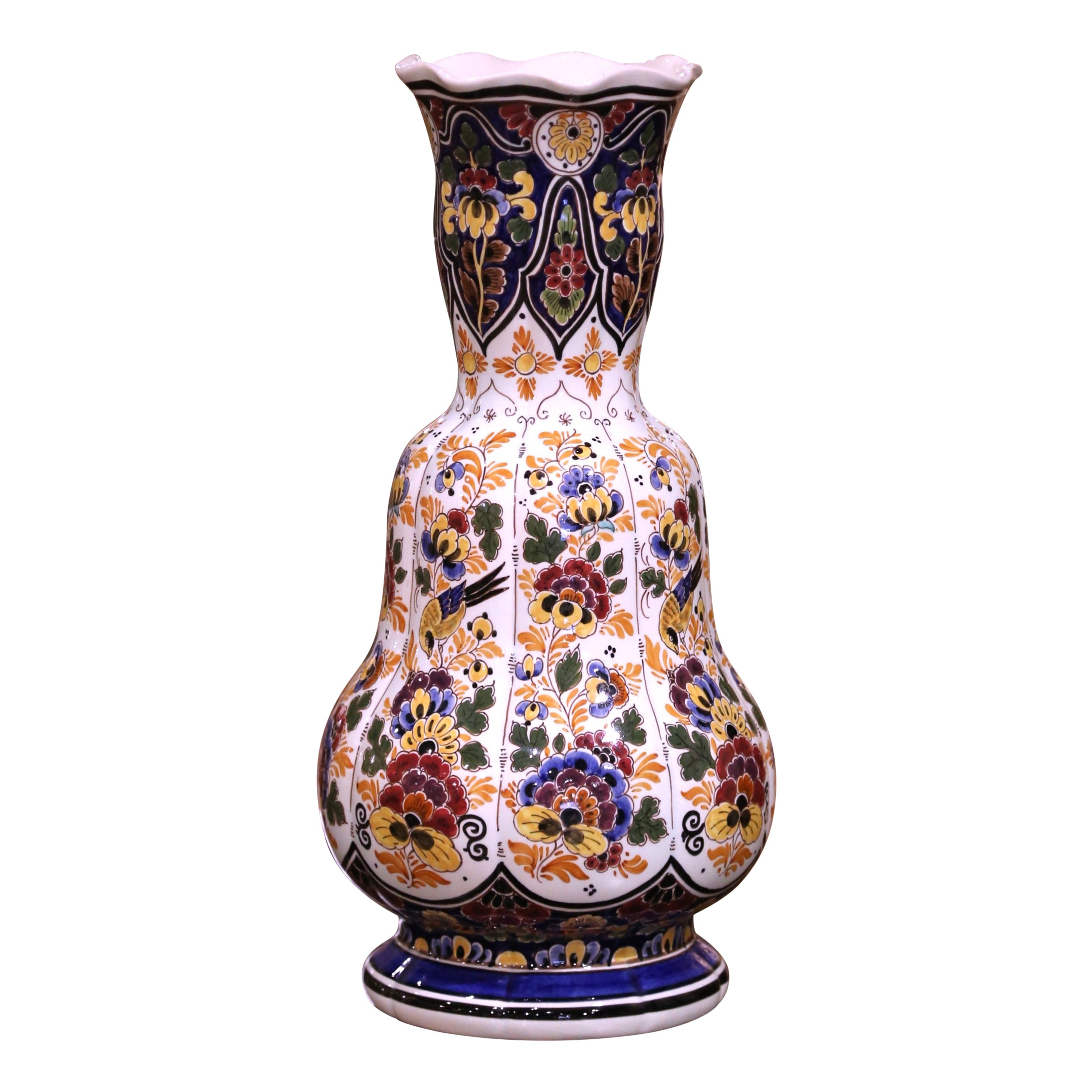 Vaso olandese di metà secolo in maiolica policroma dipinta a mano di RAM Delft