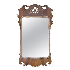 Miroir de style George II en noyer doré Hoho Bird Fretwork Pier-glass