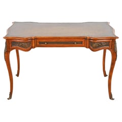Theodore Alexander Französisch Louis XV Nussbaum Bureau Plat Lederplatte Schreibtisch