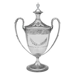 trophée victorien fabriqué à Londres en 1898 par Charles Stuart Harris