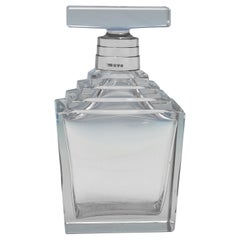 Élégante carafe Art déco en cristal et argent par Walker & Hall, fabriquée en 1938