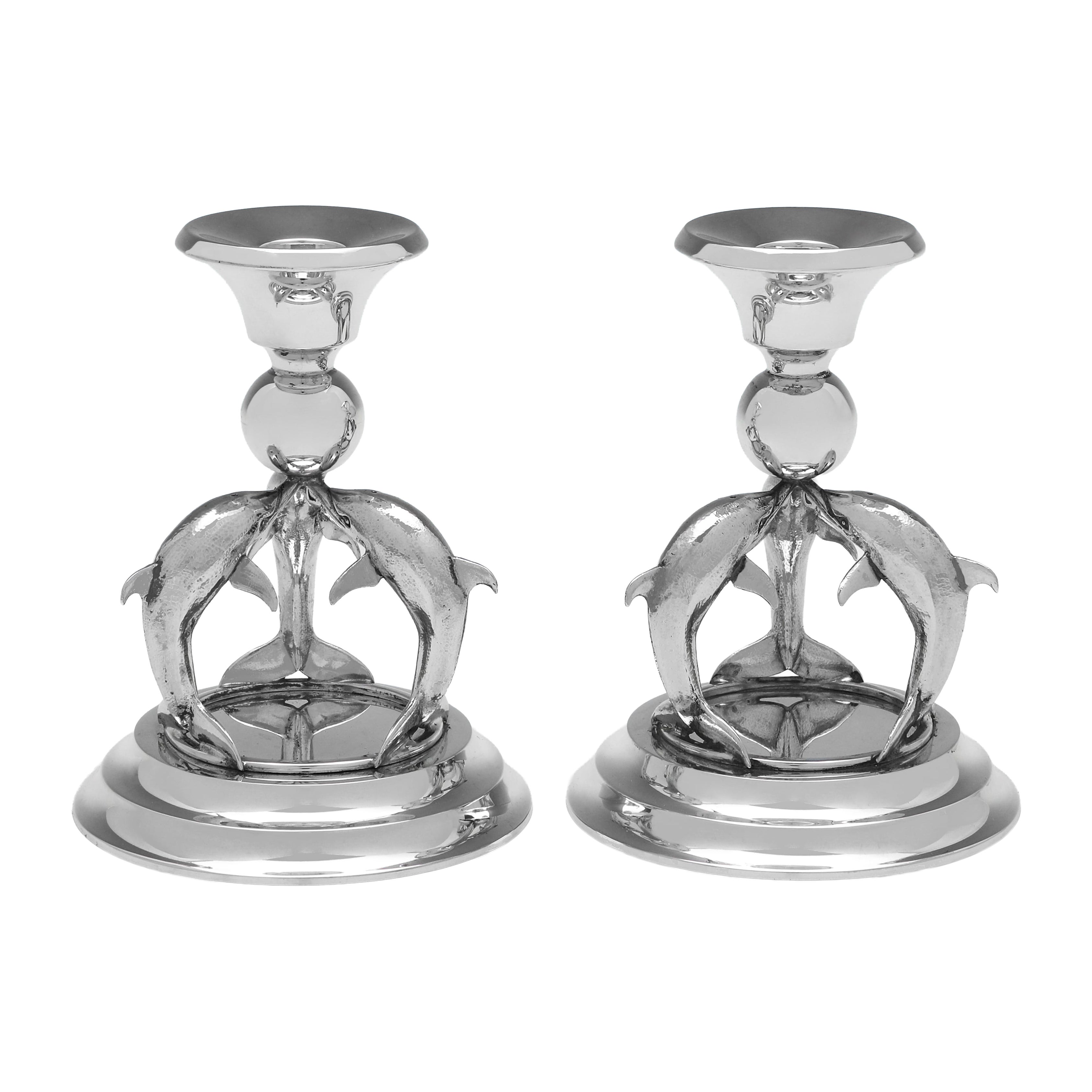 Candelieri scultorei in argento sterling a forma di delfino - Eleganza modernista, 1998 in vendita