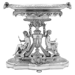 Centro de mesa victoriano de plata con figuras clásicas de George Angell, 1878