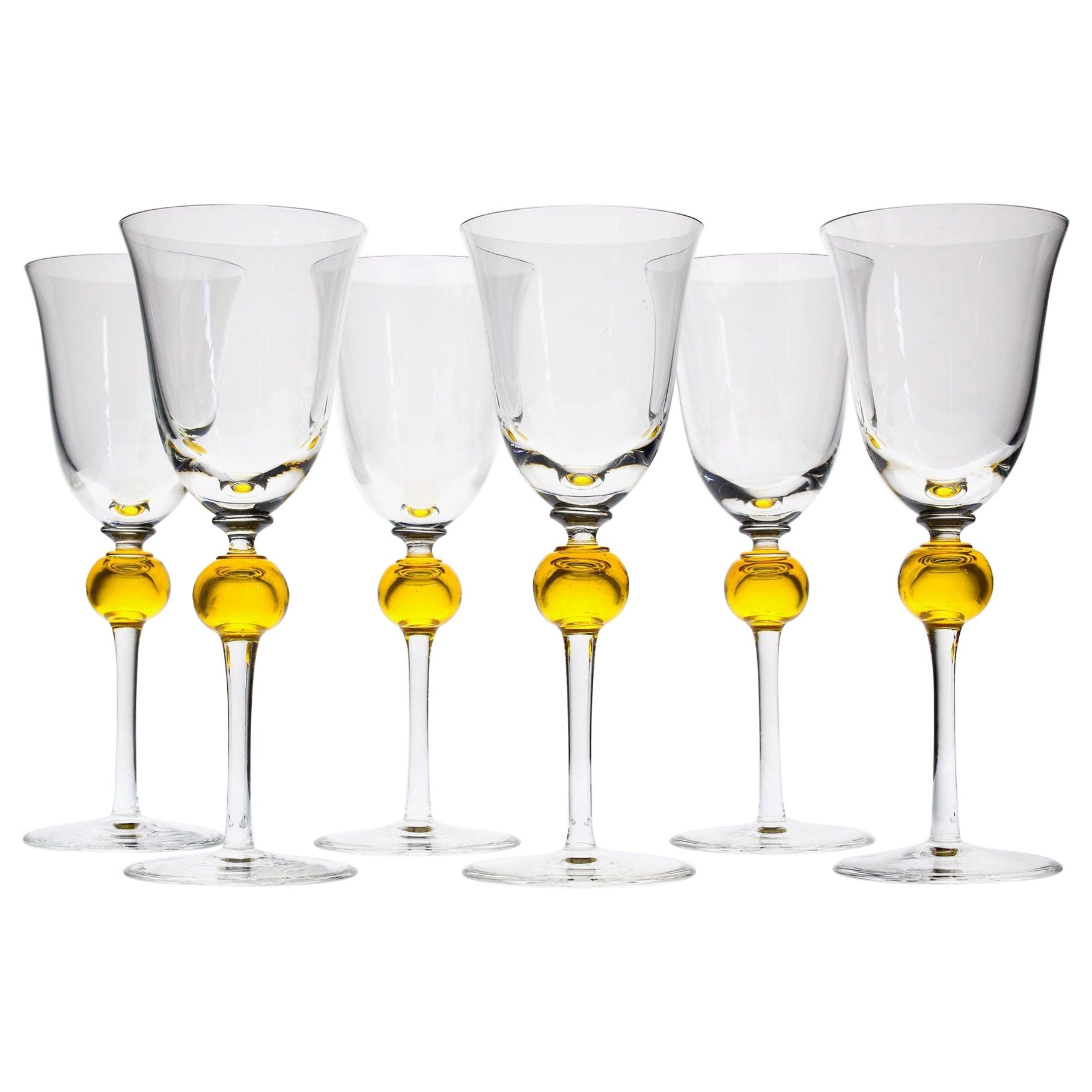Ensemble de 6 verres à pied en verre transparent avec sphère jaune uranium, Cenedese 1950.