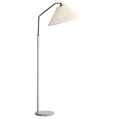 Lampadaire de designer suédois, laiton, métal, tissu, Suède, années 1950