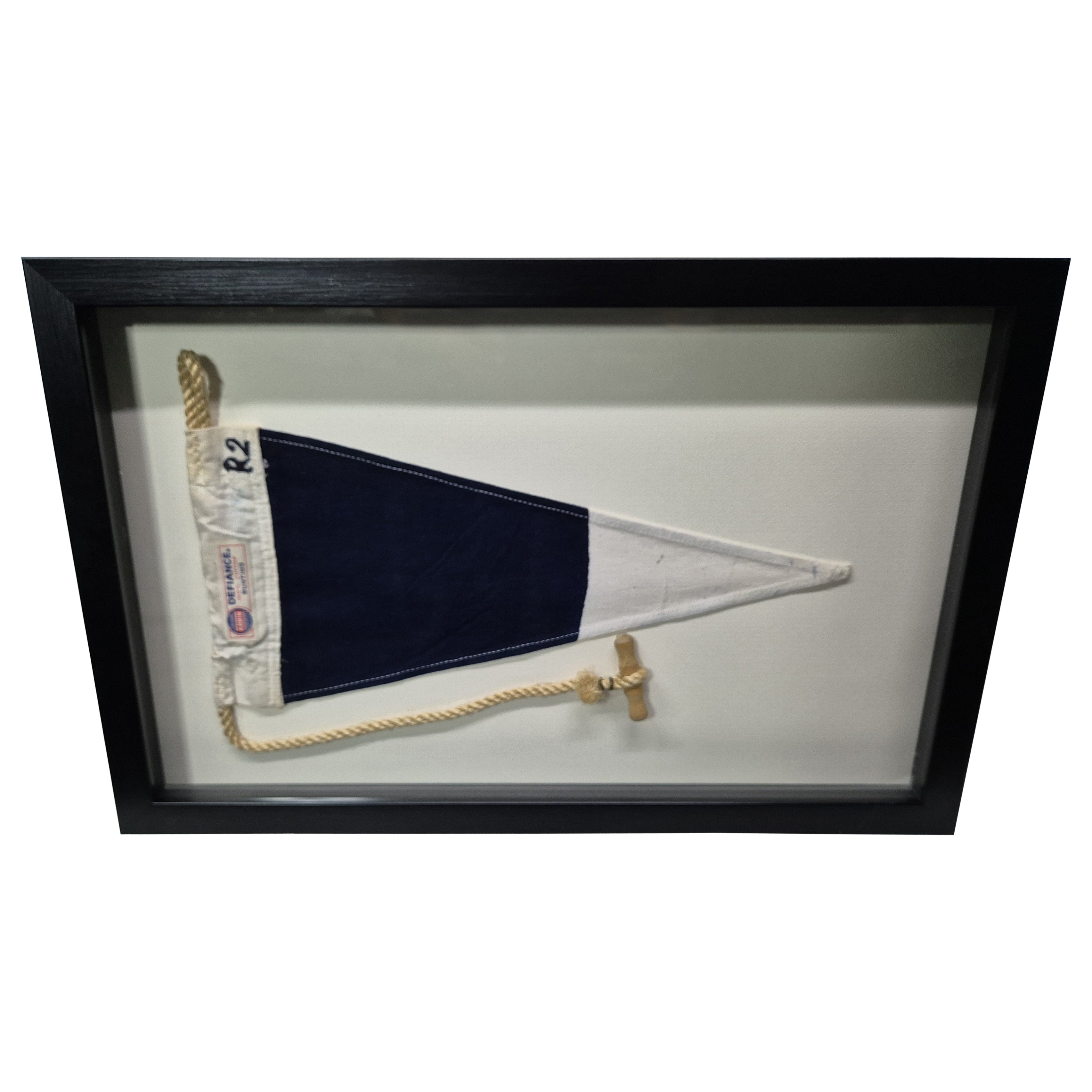Banderín Señal Náutica en Marco Shadowbox