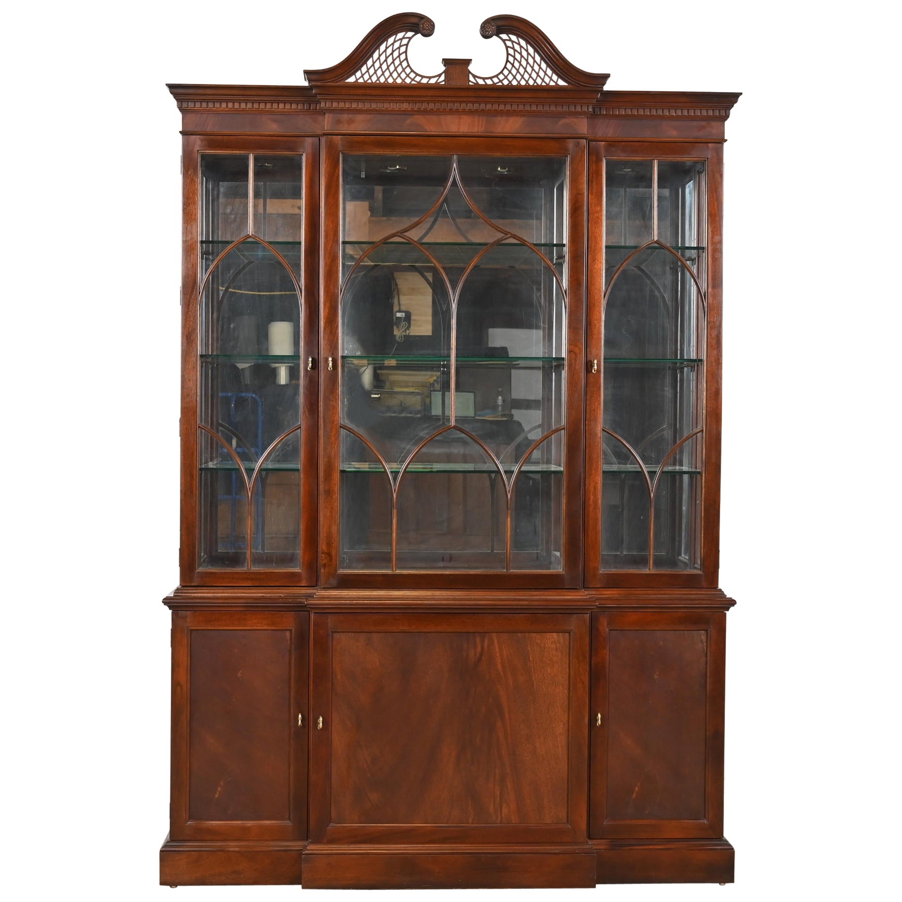 Stickley Georgian Flame Mahogany Lighted Breakfront Bookcase Cabinet