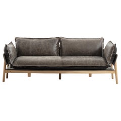 Collection Matsu Nomadic de Joeri Reynaert - Canapé en peau de Nomad en cuir Yak