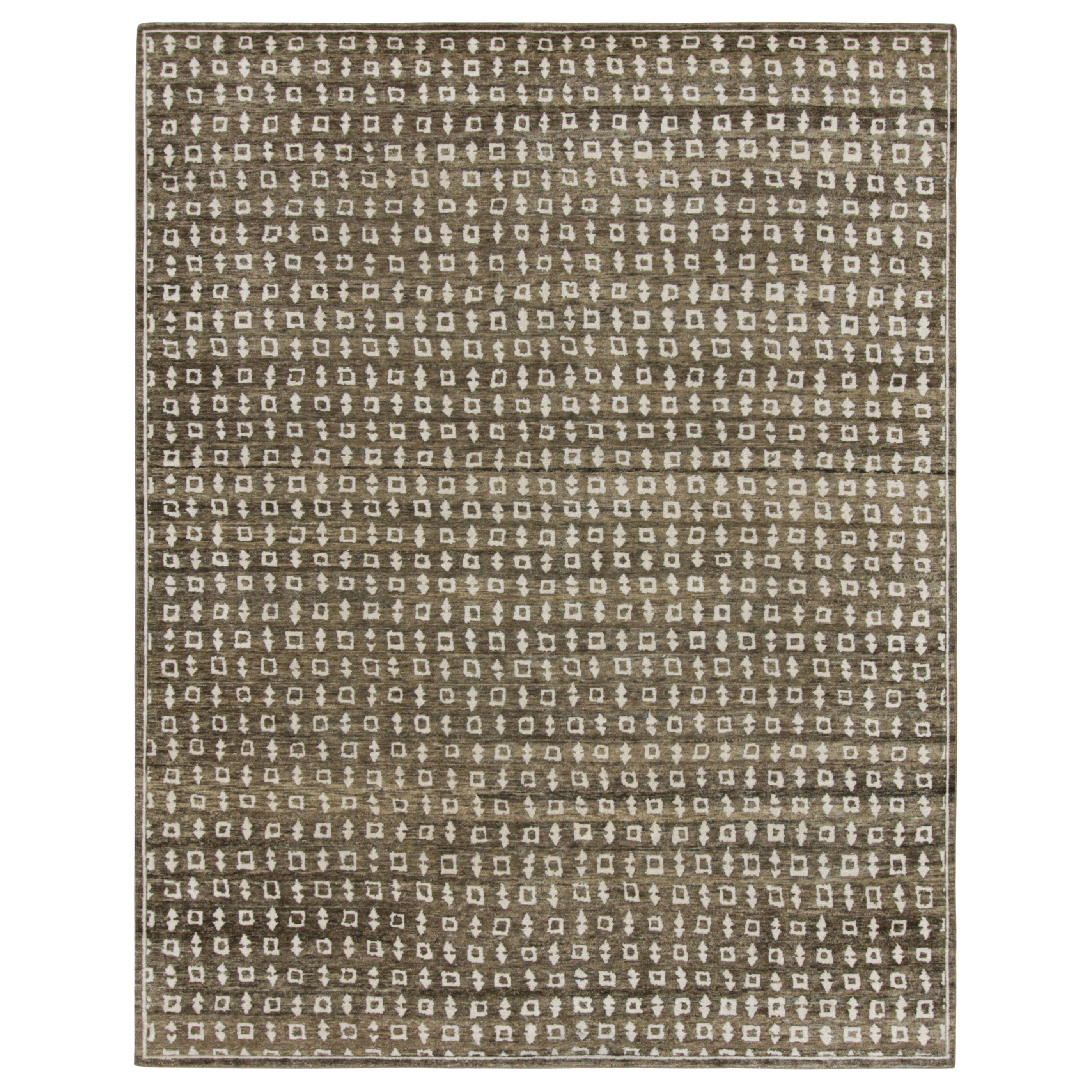 Rug & Kilim's Blockdruck-Teppich in Brown mit cremefarbenen geometrischen Mustern
