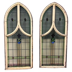 Antiquités anglaises PAIR LARGE GOTHIC CHURCH Stained Glass Windows Leaded Framed