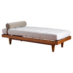 Rene Gabriel Daybed