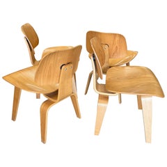4 Herman Miller Eames DCW Dining Chairs Wood in Light Ash