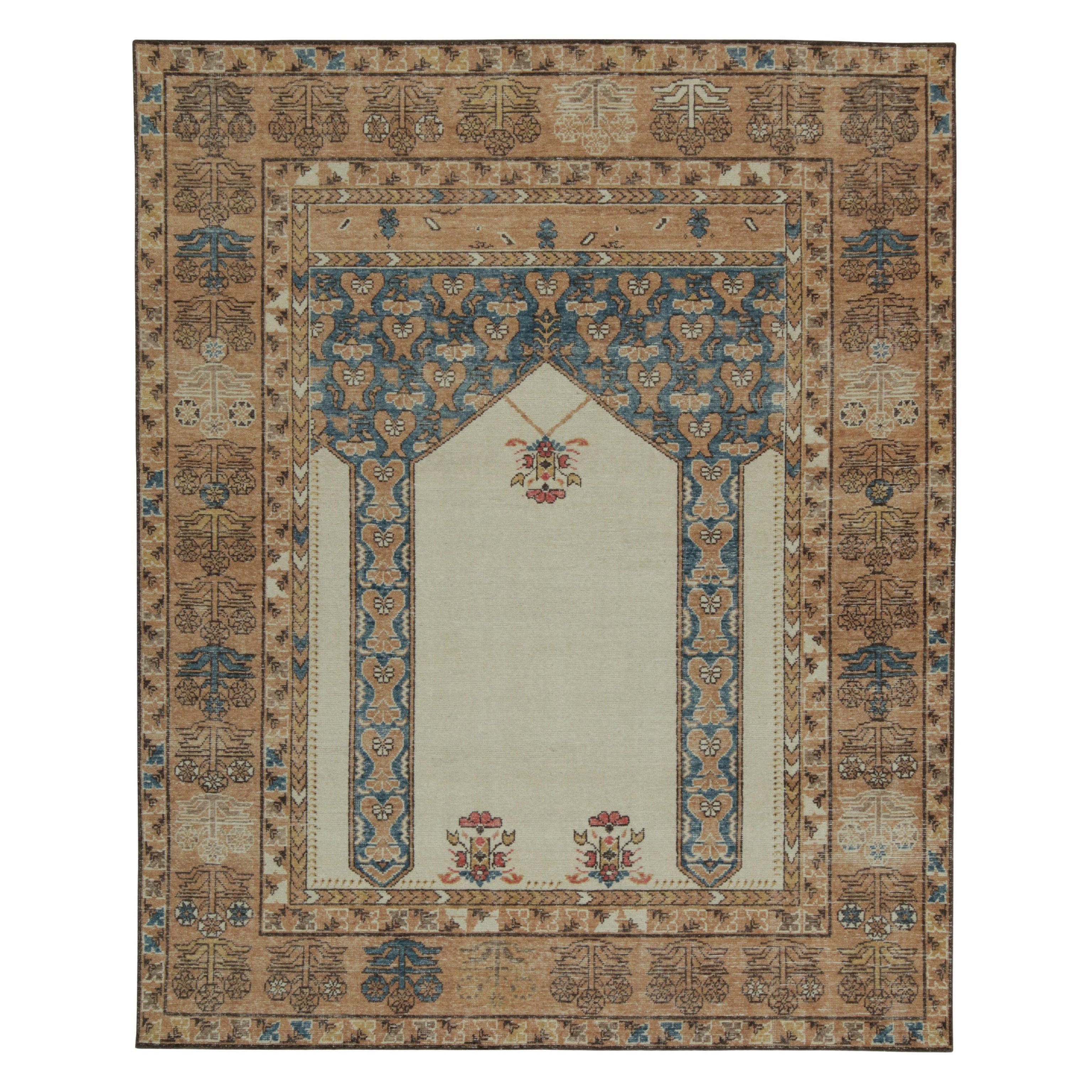 Rug & Kilim's Distressed Style Teppich mit Mihrab-Muster und Beige Open Field