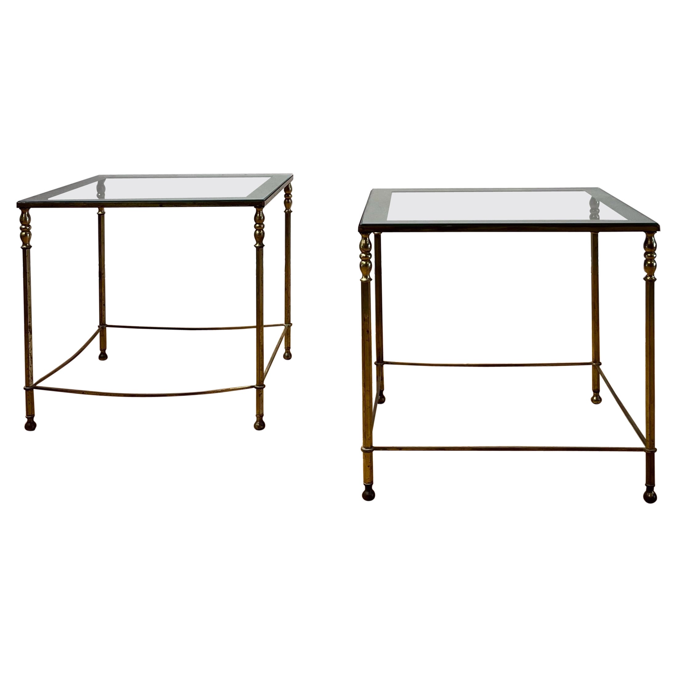 Paire de tables en laiton et verre du milieu du Twentieth siècle